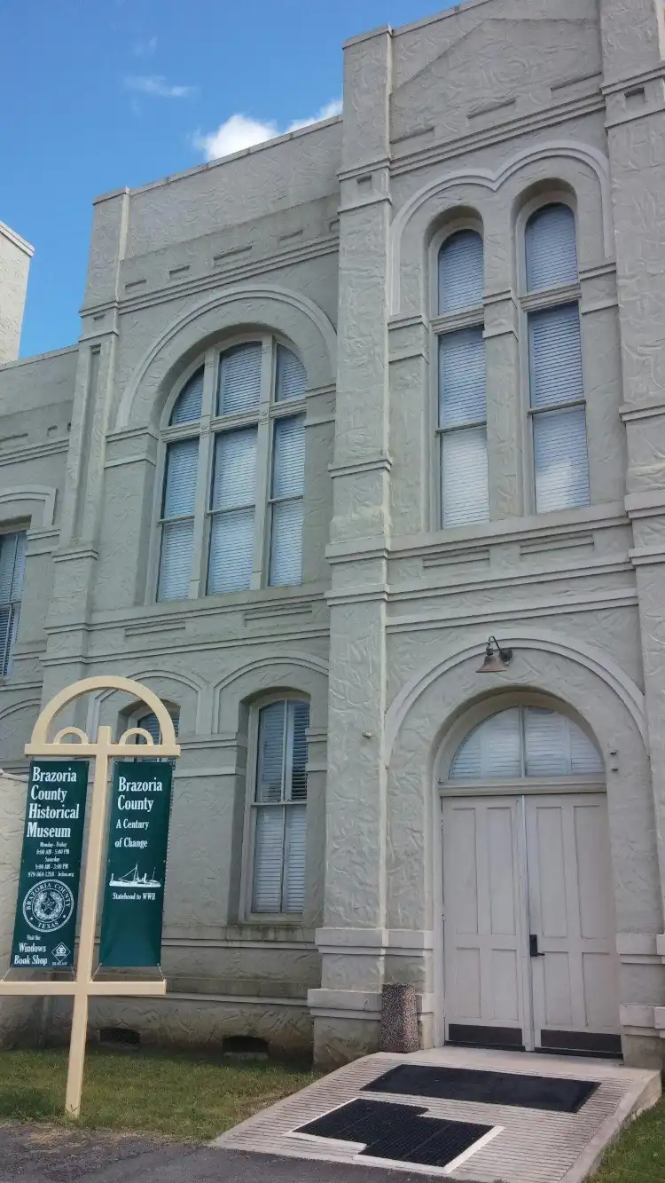 Hotels in Angleton