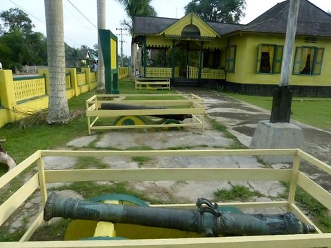 Keraton Ismahayana Kesultanan Landak