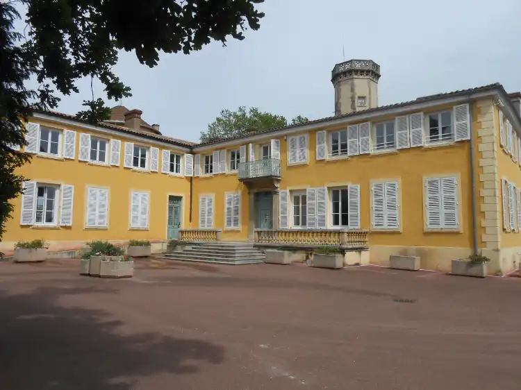 Vourles