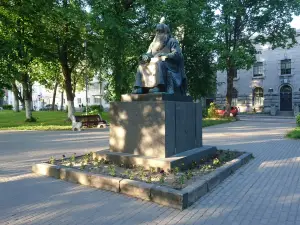 Памятник рунопевцу