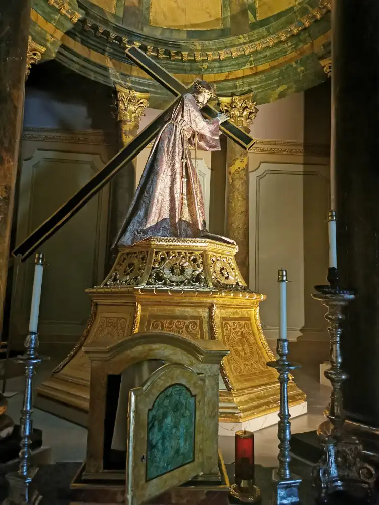 Hotels near Iglesia San Andres