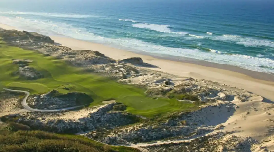 Hotels near Praia D'El Rey Golf Course