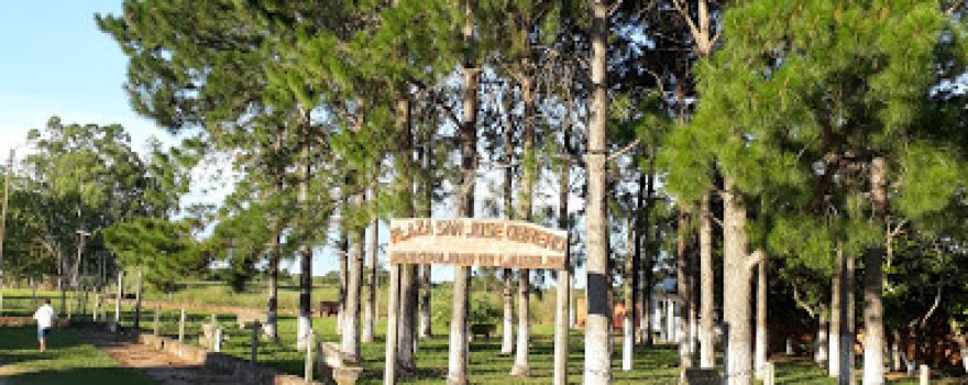 Plaza San José Obrero, Laureles