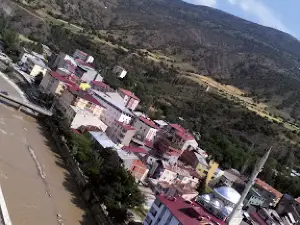 Çamoluk Merkez Camii.