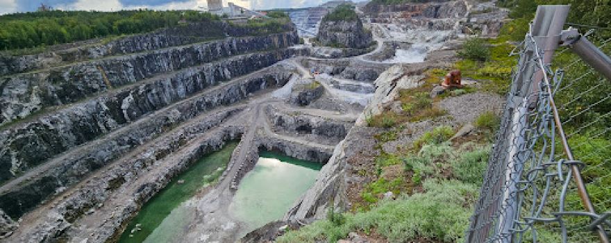 Scenic Spot to Limestone Quarry