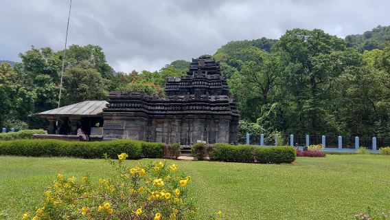 Kadamba Shri Mahadeva Temple, Tambdisurla