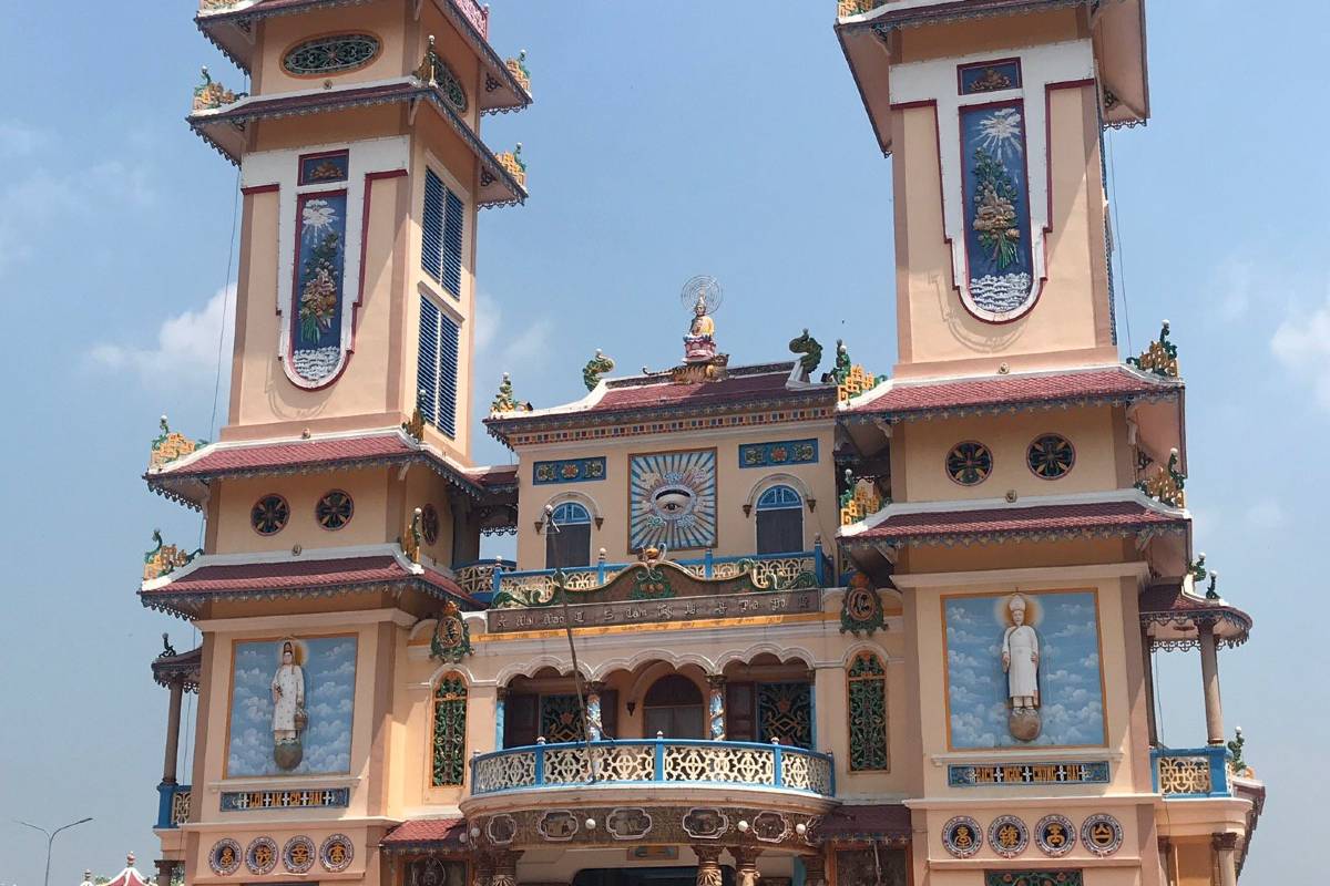 Cao Dai Temple