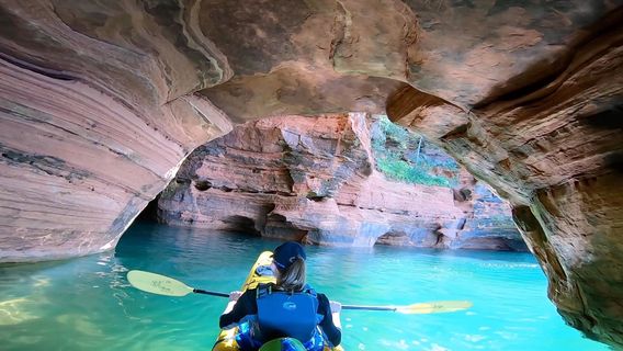 Apostle Islands Sea Kayaking - Lost Creek Adventures