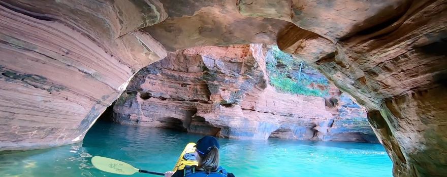 Apostle Islands Sea Cave Kayaking - Lost Creek Adventures