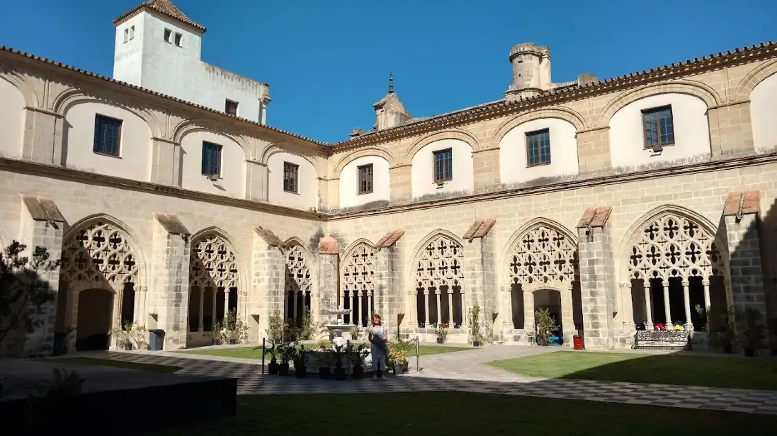 Hotels near Convento de Santo Domingo