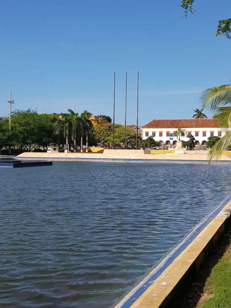 Các khách sạn gần Marina Park