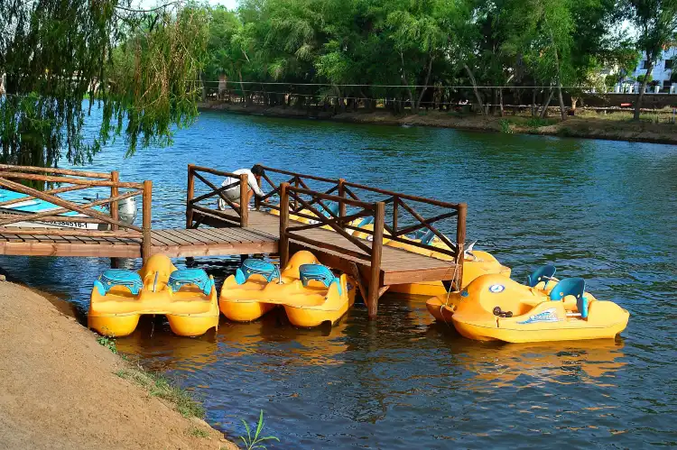 Hotels near Parque de la Riberas