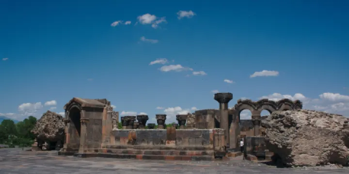 茲瓦爾特諾茨考古遺址