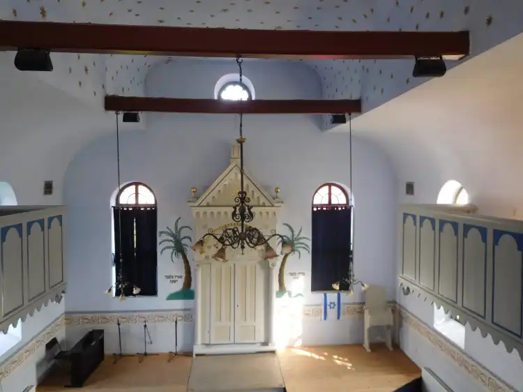Hotels near Synagogue