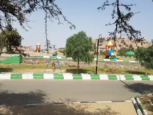 Arbu'ah Park, Tanomah