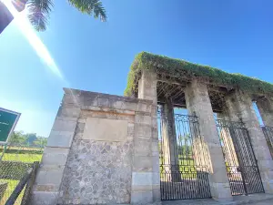 Thanbyuzayat World War II Cemetery(သုသာန်ပၞာန်)