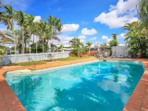 Cane Village Holiday Park - Bundaberg