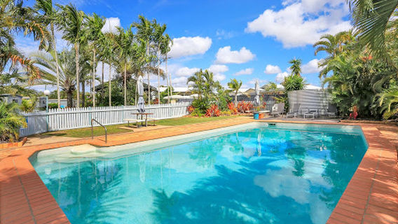 Cane Village Holiday Park - Bundaberg