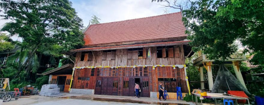 Wat Kaeo Charoen Yot
