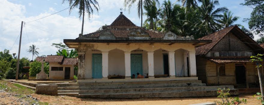 1375. Masjid Jami' Ar Royyan Lampung Tengah "جامع الريان هندي الجهني و ابراهيم المقري"