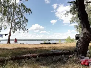 Kemping Na Beregu Surskogo Vodokhranilishcha.