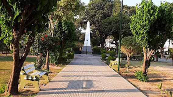 Plaza 25 de Mayo - Villa Saavedra