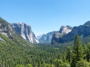 Lower Yosemite Fall Trailhead