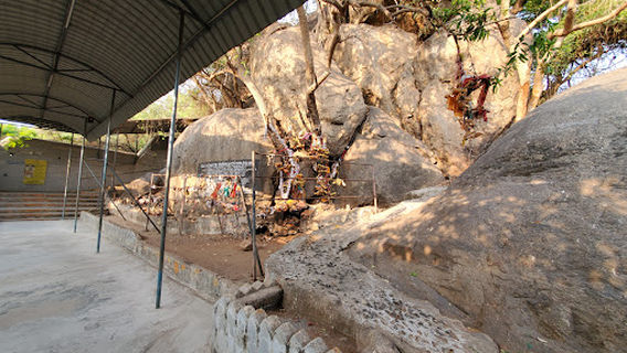 Sri Padalathri Narasimhar Thirukovil (Padalathripuram)