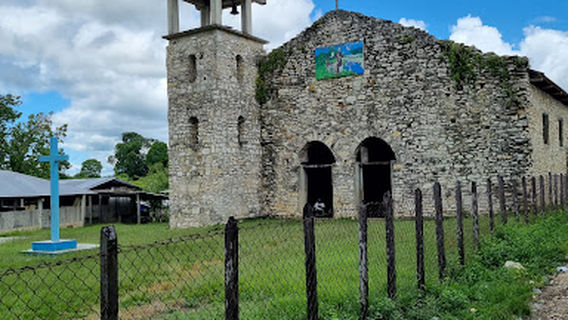 Minivans to the waterfalls Roberto Barrios