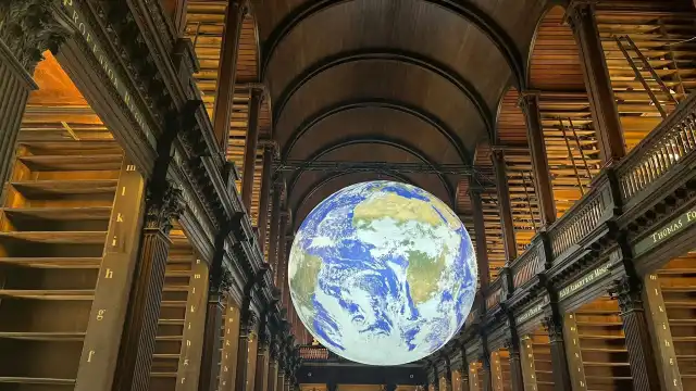 Hotels near The Book of Kells Experience