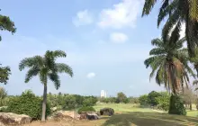 คริสตัล เบย์ กอล์ฟ คลับ