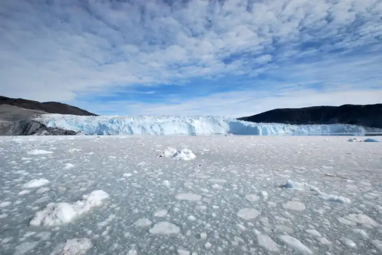 Hotels near Eqip Sermia Glacier
