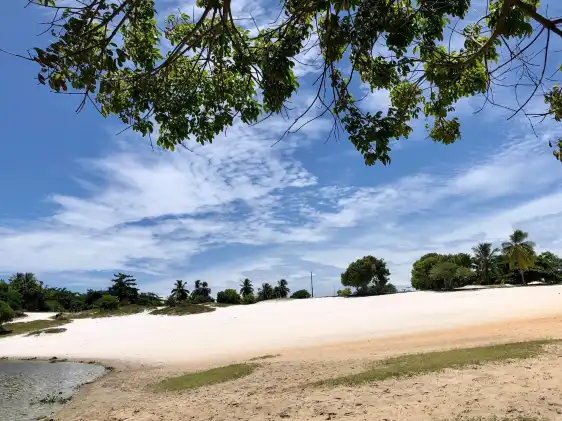 鄰近阿巴葉德湖的酒店