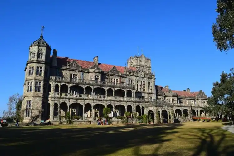 Hotels near Summer Hill