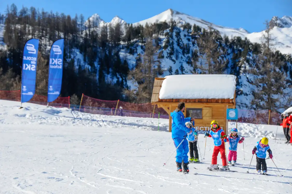 Hotels near Ski Connections
