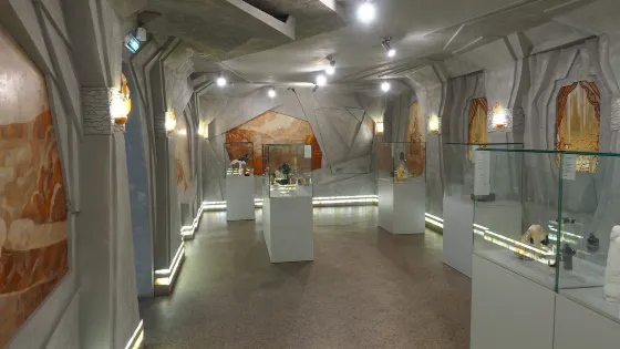Selenitovaya room