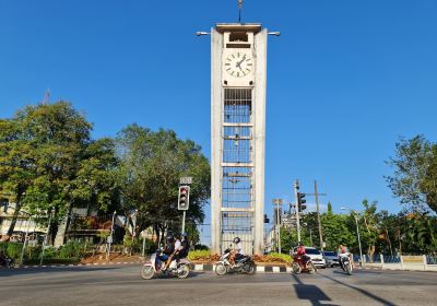 trang clock tower
