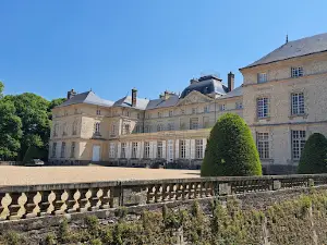 Château de Sourches | Conservatoire de la Pivoine