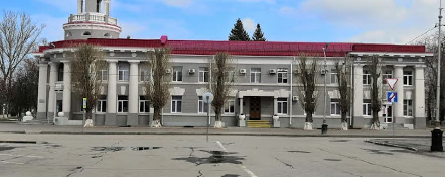 Yunost’ Square
