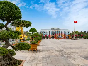 Hung Vuong Square
