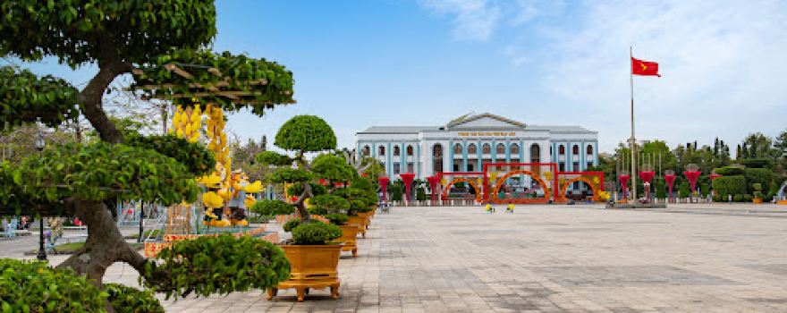 Hung Vuong Square