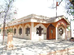 Sri Nagebaba Mandir Bhenda