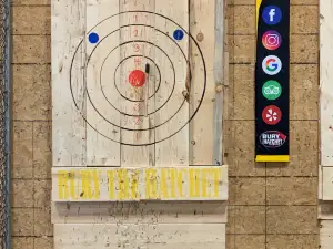 Bury the Hatchet Cherry Hill - Axe Throwing