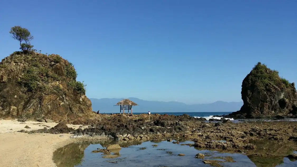 Hotels near Digisit Beach