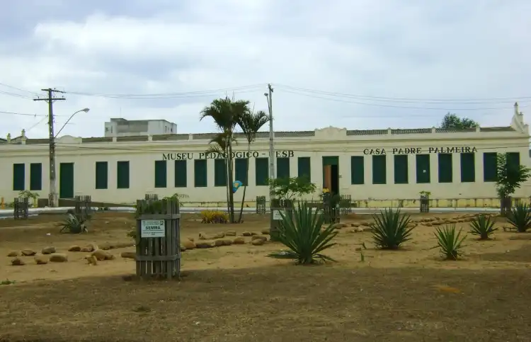 Hotels near University of the Southeasy of Bahia Teaching Museum