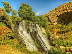 Shaki Waterfall