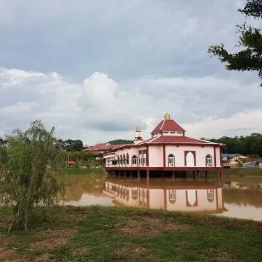 Masjid Tanah
