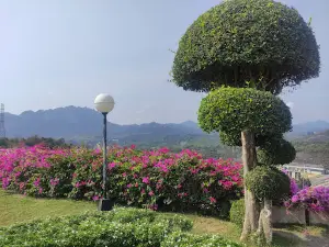 Chiew Larn Lake View Point