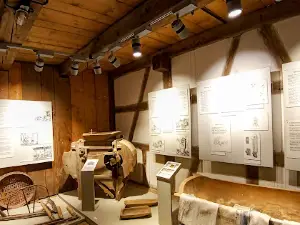 Neusath-Perschen, Rauberweihermühle