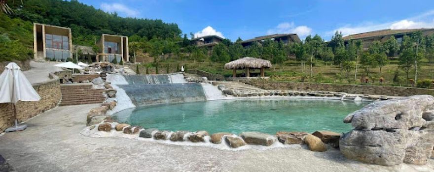 Do Luong Legend Camping & Resort